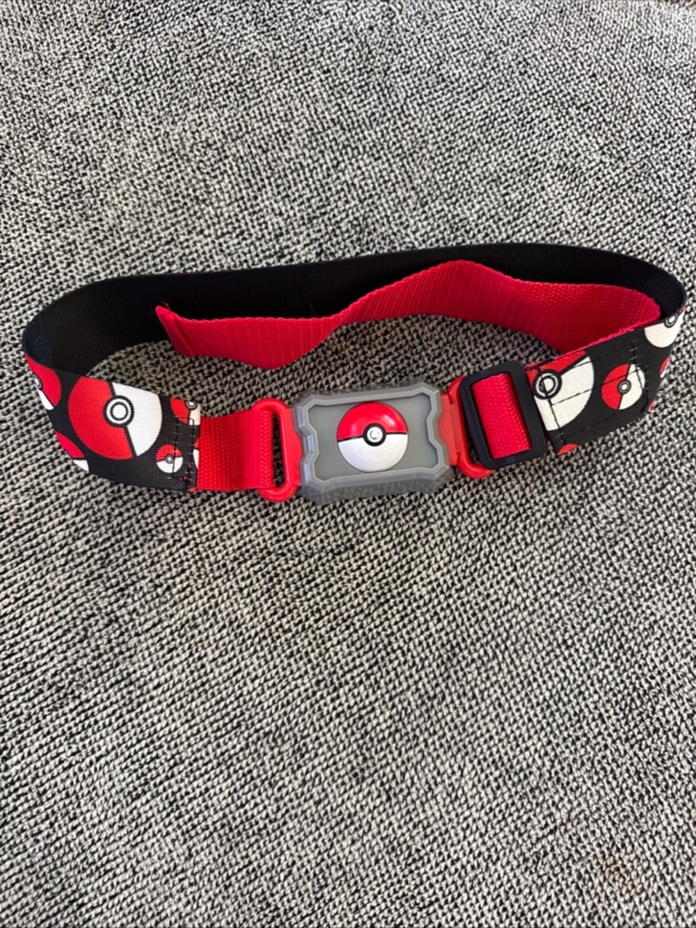 Pokemon Clip N Go Red Black Pokeball Belt 2016 TOMY Toys Adjustable Tomy